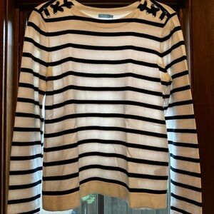 J. McLaughlin Sweater. Size Medium.